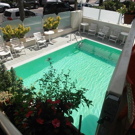 Hotel Arno Rimini Exterior foto
